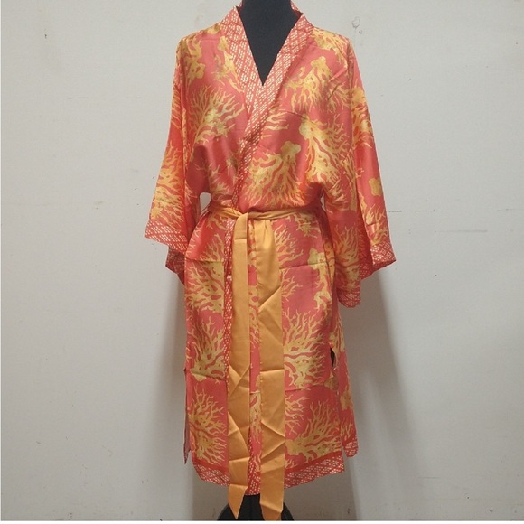 NWT Women’s Printed Wrap Topper Robe with Belt, Coral Size: OS - Picture 2 of 6